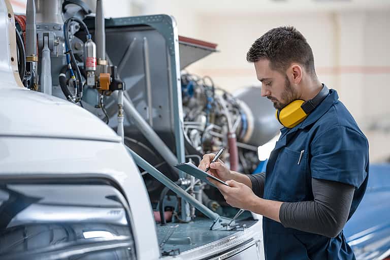 Neue Maschine zur effizienten Produktion im Maschinen Leasing bei grenke